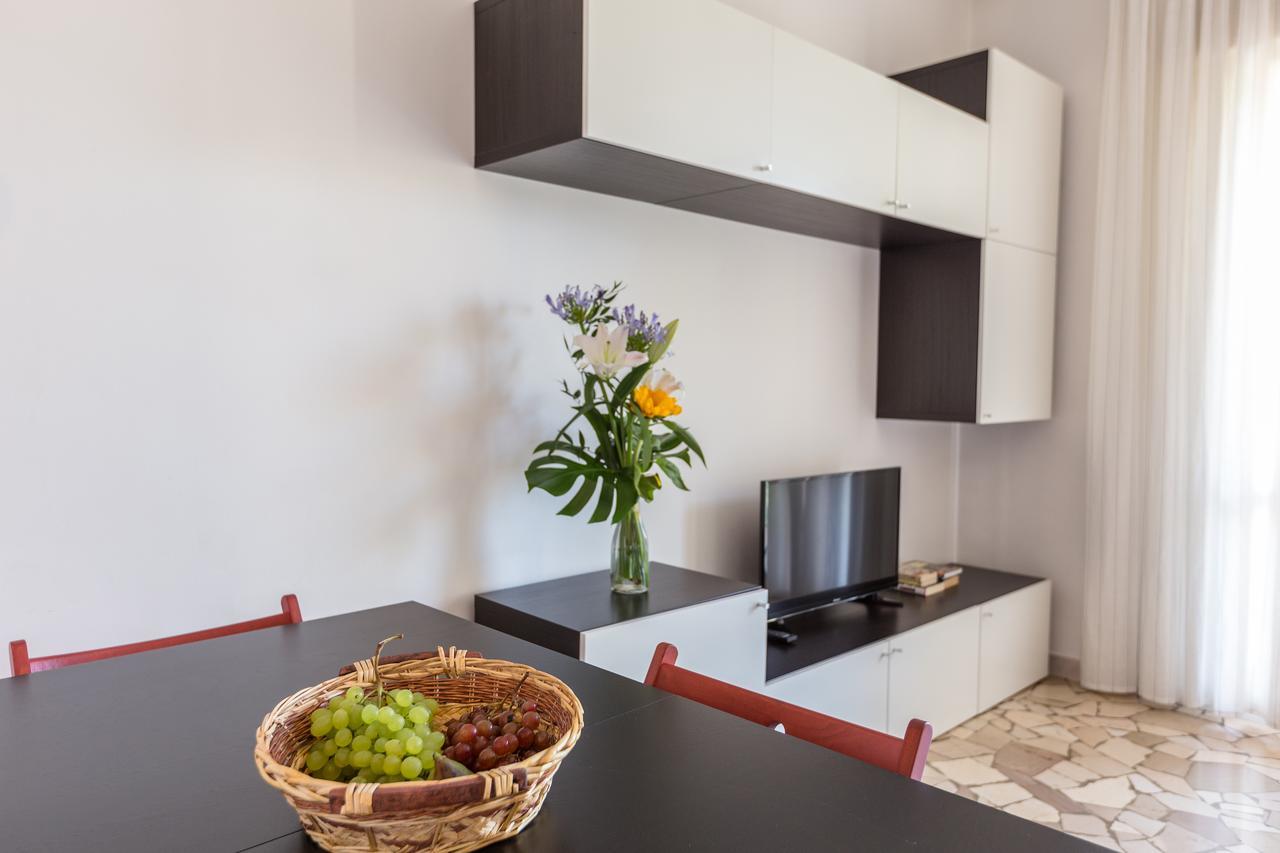 Linate Airport Apartment Milano Exterior foto